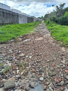 ‘Travessa dos Buracos’: rua no Araçagy vira caos e moradores cobram Prefeitura de Ribamar