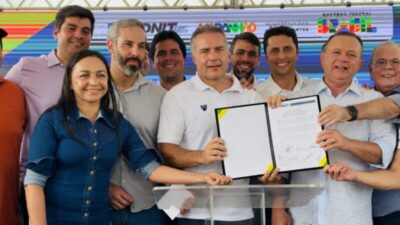 Eliziane acompanha Ministro na assinatura de ordem de serviço para recuperação de estradas no MA