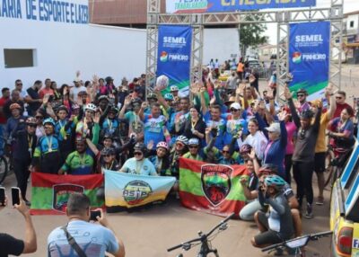 Prefeito André da RalpNet promove primeira grande festa do trabalhador em Pinheiro; evento reuniu uma multidão