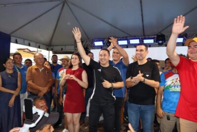 Prefeito André da RalpNet promove primeira grande festa do trabalhador em Pinheiro; evento foi marcado por uma multidão no Estádio Costa Rodrigues