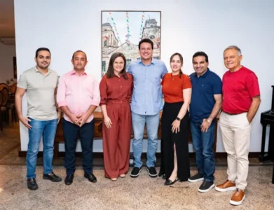 Felipe Camarão recebe comitiva de Josimar Maranhãozinho no Palácio dos Leões