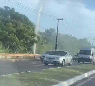 Tubulação rompe em sub adutora no Bacanga e Caema envia equipe emergencial