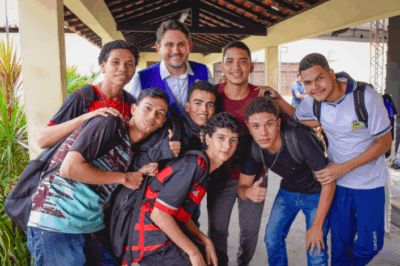 Juscelino quer todas escolas públicas com internet de qualidade até 2026