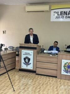 Vereador Solisvam se despede da Câmara Municipal de Tuntum e é homenageado pelos colegas