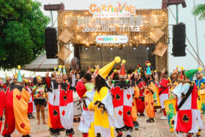 Turistas se surpreendem com pré-carnaval de ritmos maranhenses