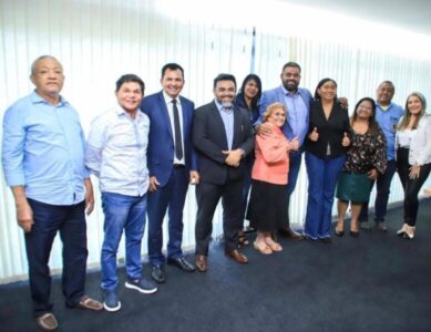 Imagem do dia: Paulo Victor já começa articulação partidária visando 2024