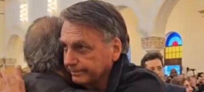 Bolsonaro e Valdemar se reencontram após 305 dias em missa de sétimo dia em Mogi das Cruzes