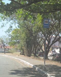 Braide impediu instalação de 111 novos abrigos usuários de ônibus em São Luís com recisão unilateral de contrato