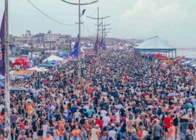 Foliões lotaram Avenida Litorânea no primeiro dia de Pré-Carnaval do Maranhão no Circuito Vem Pro Mar