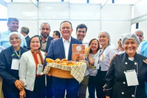 Paulo Casé reforça compromisso com o municipalismo no Encontro de Prefeitas e Prefeitos promovido por Carlos Brandão e Roberto Costa