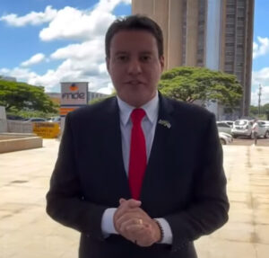 Felipe Camarão anuncia R$ 800 milhões para a educação no Maranhão
