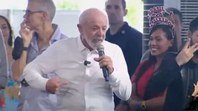 Lula admite ficar fora de 2026 a “concorrer como Biden concorreu”