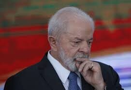Aprovação de Lula despenca para 24%, a pior em todos os seus mandatos