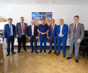 Felipe Camarão manda recado: “ fotos em confraternizações nada significam sobre o futuro eleitoral”