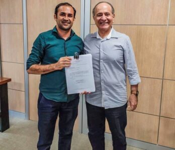 São Benedito do Rio Preto:  Prefeito Wallas Rocha garante mais a asfalto para o município