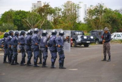 POLICIAIS DO BATALHÃO DE CHOQUE PARTICIPAM DE TREINAMENTO COM FOCO EM APRIMORAR TÉCNICAS DE SEGURANÇA