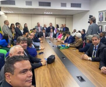 PREFEITOS MARANHENSES SÃO RECEBIDOS EM DOIS MINISTÉRIOS EM BRASÍLIA