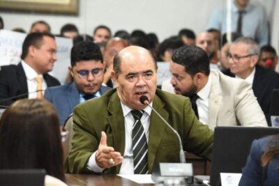 VEREADOR ASTRO DE OGUM PROPÕE HOMENAGEM AO EX-PRESIDENTE JOSÉ SARNEY