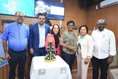 CÂMARA MUNICIPAL DE SÃO LUÍS RECEBE A VISITA DA NOSSA SENHORA APARECIDA PADROEIRA DO BRASIL