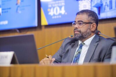 VEREADORES PARABENIZAM ISAÍAS ROCHA PELO COMANDO DA COMUNICAÇÃO DA CÂMARA MUNICIPAL DE SÃO LUIS