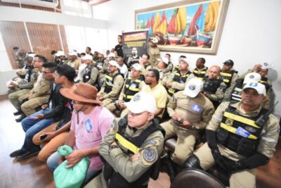 PROJETO DE LEI DO VEREADOR ASTRO DE OGUM PROPÕE AMPLIAÇÃO DA GRATUIDADE NO TRANSPORTE PÚBLICO PARA GUARDAS, AGENTES DE TRÂNSITO E POLÍCIAIS