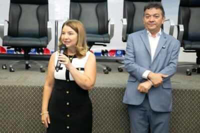 DEPUTADA IRACEMA VALE AFIRMA QUE PREFEITOS PODEM CONTAR COM A ASSEMBLEIA LEGISLATIVA EM ENCONTRO PROMOVIDO PELA FAMEM
