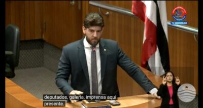 Davi Brandão enquadra Othelino Neto em discurso e faz convite para visitarem obras do governo