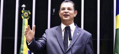 Deputado Federal Sóstenes, e Líder do PL, apresenta proposta para restringir decisões judiciais contra parlamentares
