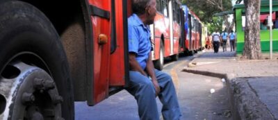 Greve dos rodoviários é adiada para segunda