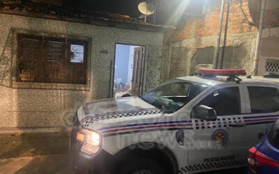 Homem invade residência e mata ex-mulher na frente do atual companheiro dela no Anjo da Guarda