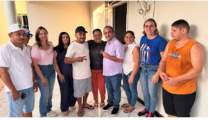 Deputado Aluízio Santos participa da entrega de peixes em Magalhães de Almeida ao lado de Helyca Lustosa e da deputada federal Detinha