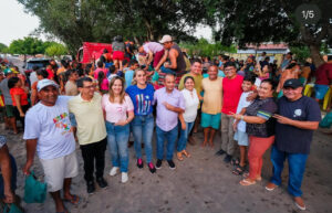 Deputada Detinha participa de entregas de peixes na Semana Santa em diversas cidades do Maranhão, ao lado do deputado estadual Aluízio Santos