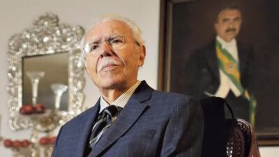 Às vésperas de completar 95 anos, Sarney testa positivo para Covid-19