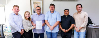 Iracema Vale participa de assinatura do ‘Mutirão Rua Nova’, que beneficiará Buriti, Belágua e Urbano Santos