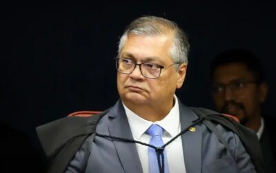 Dino libera parte das emendas, mas aponta falta de transparência