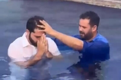 Filho de Josimar e Detinha é batizado nas águas