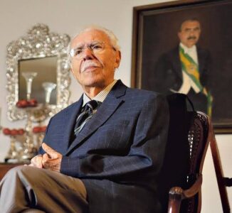 José Sarney completa 95 anos com festa em São Luís
