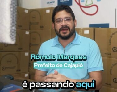 Vídeo: Prefeito Dr. Rômulo Marques fortalece inclusão digital com entrega de computadores em Cajapió
