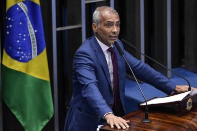 Romário pressiona Itamaraty por ajuda a brasileira em área isolada na Indonésia