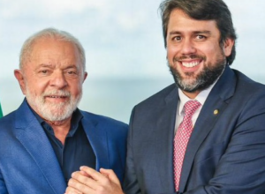 Lula recebe Alcolumbre e Pedro Lucas para discutir troca em ministério