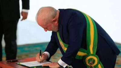 Lula assina decreto que facilita traslado de corpos de brasileiros no exterior