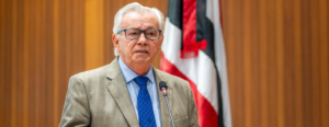 Vídeo: Deputado Arnaldo Melo alerta para crise nos cursos de Medicina e risco de fechamento em cidades do Maranhão