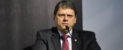 Tarcísio sinaliza a Valdemar que irá para o PL