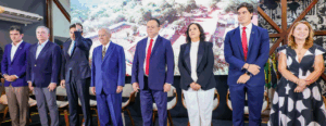 Iracema Vale prestigia cerimônia de lançamento do selo em comemoração aos 40 anos da redemocratização