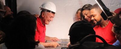 Prefeito de Viana, Carrinho Cidreira, Inaugura Pavimentação de Ruas no Bairro Democrata