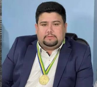 Ex-prefeito é alvo de investigação do MP por licitação de mais de R$ 500 mil