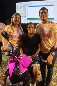 Veja Agora: Presidente Sarney celebra Dia das Mães com grande festa e mais de 400 prêmios sorteados
