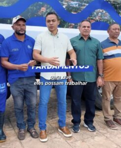 Limpeza pública reforçada: gestão Adriano Freitas moderniza setor com equipamentos e fardamento