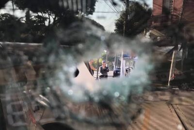 MORADORES DA GRANDE ILHA RELATAM MADRUGADA DE PÂNICO COM DISPAROS EM DIVERSOS BAIRROS