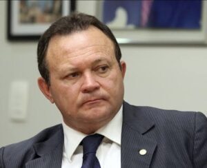 Carlos Brandão volta afirmar que só tratará sobre eleição em 2026